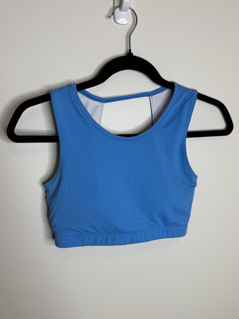 Blue Women's Crop Sports Bra - Sleek Support
